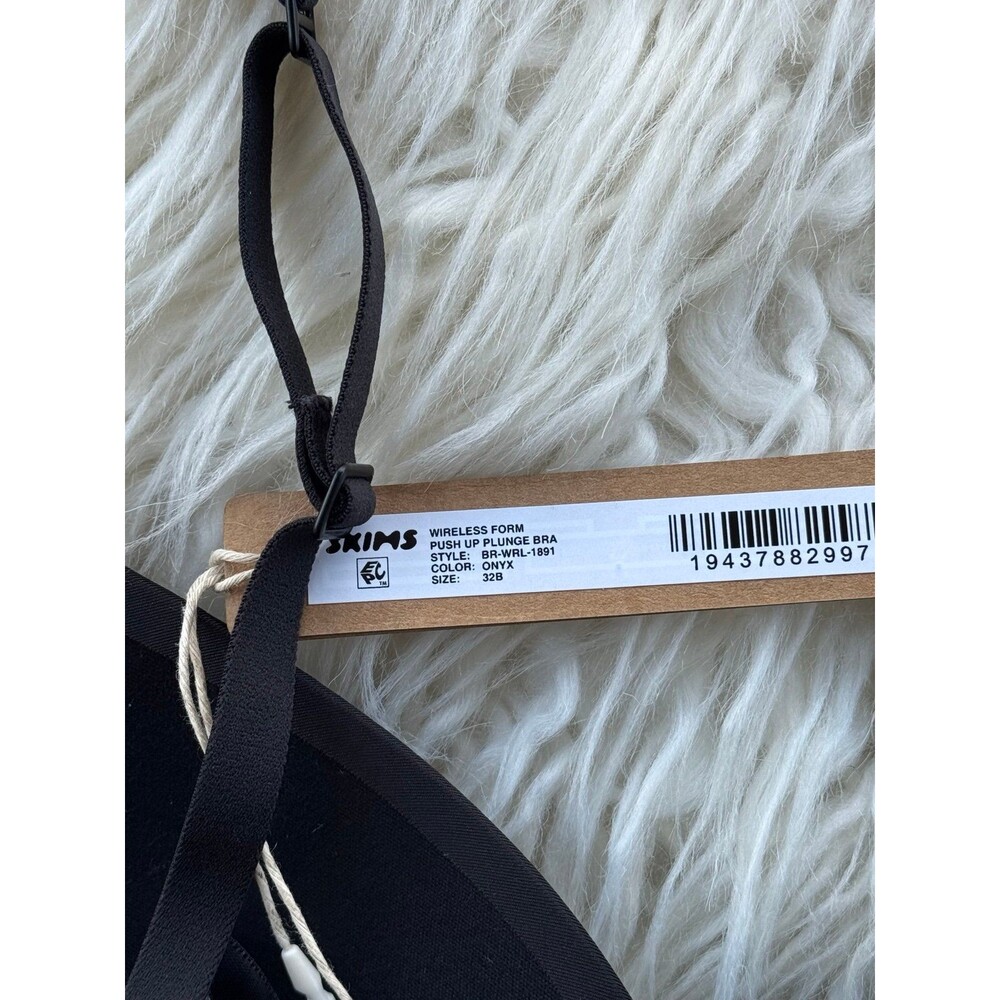 Skims Wireless Form Pushup Plunge Bra Onyx Size 32B - Picture 6 of 6
